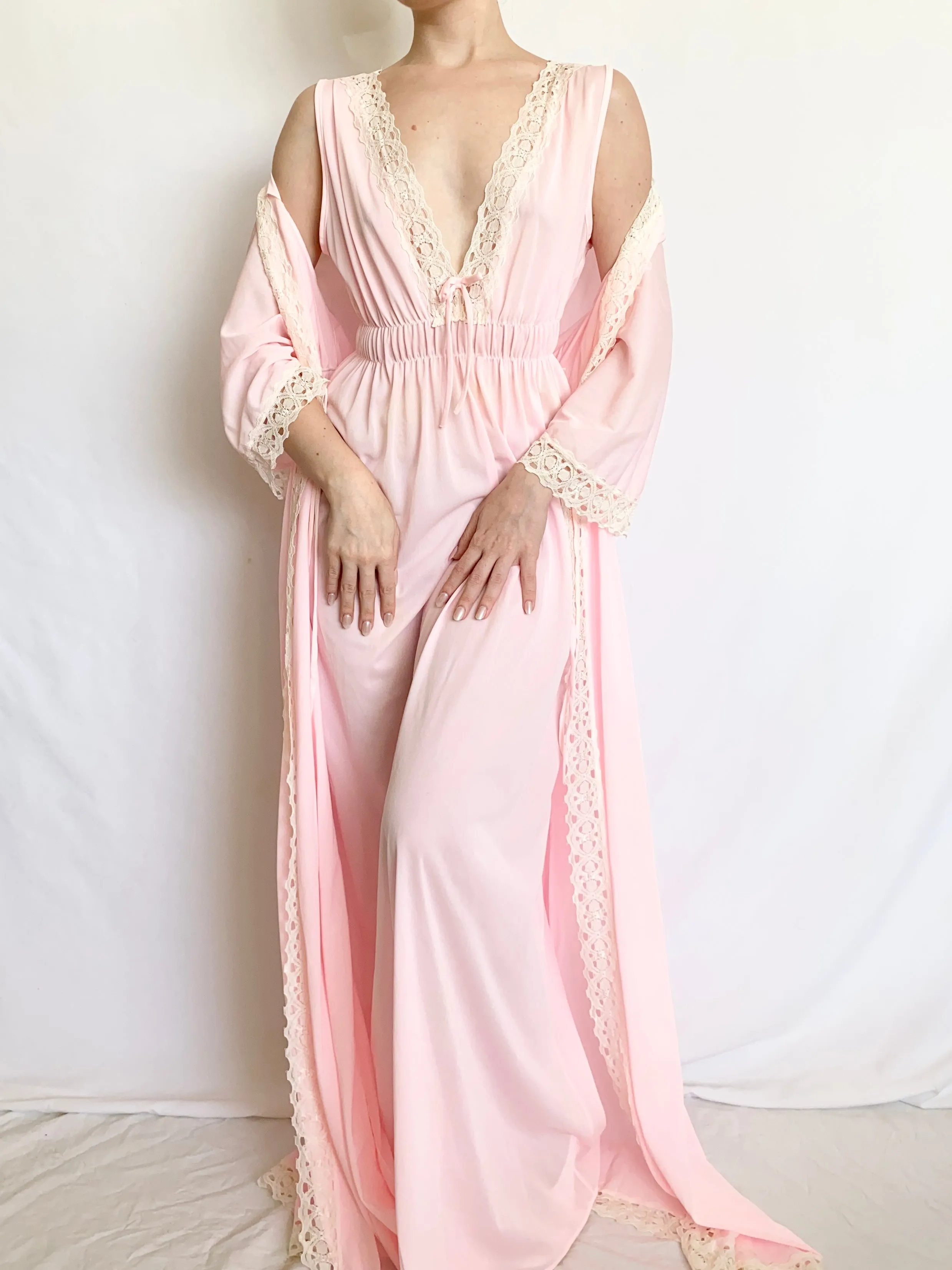 1970s Bubblegum Pink Peignoir and Nightgown Set (S-M)