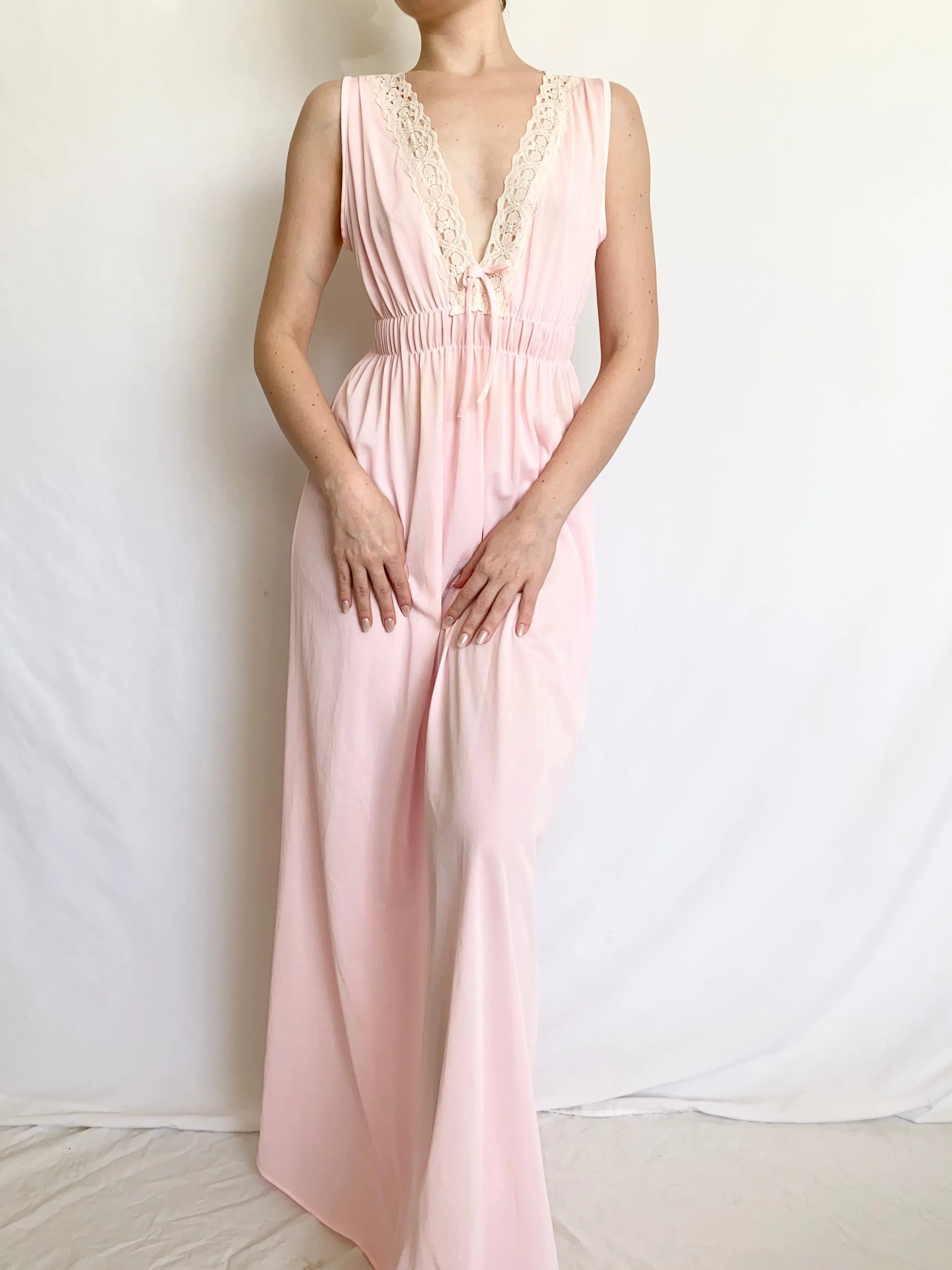 1970s Bubblegum Pink Peignoir and Nightgown Set (S-M)