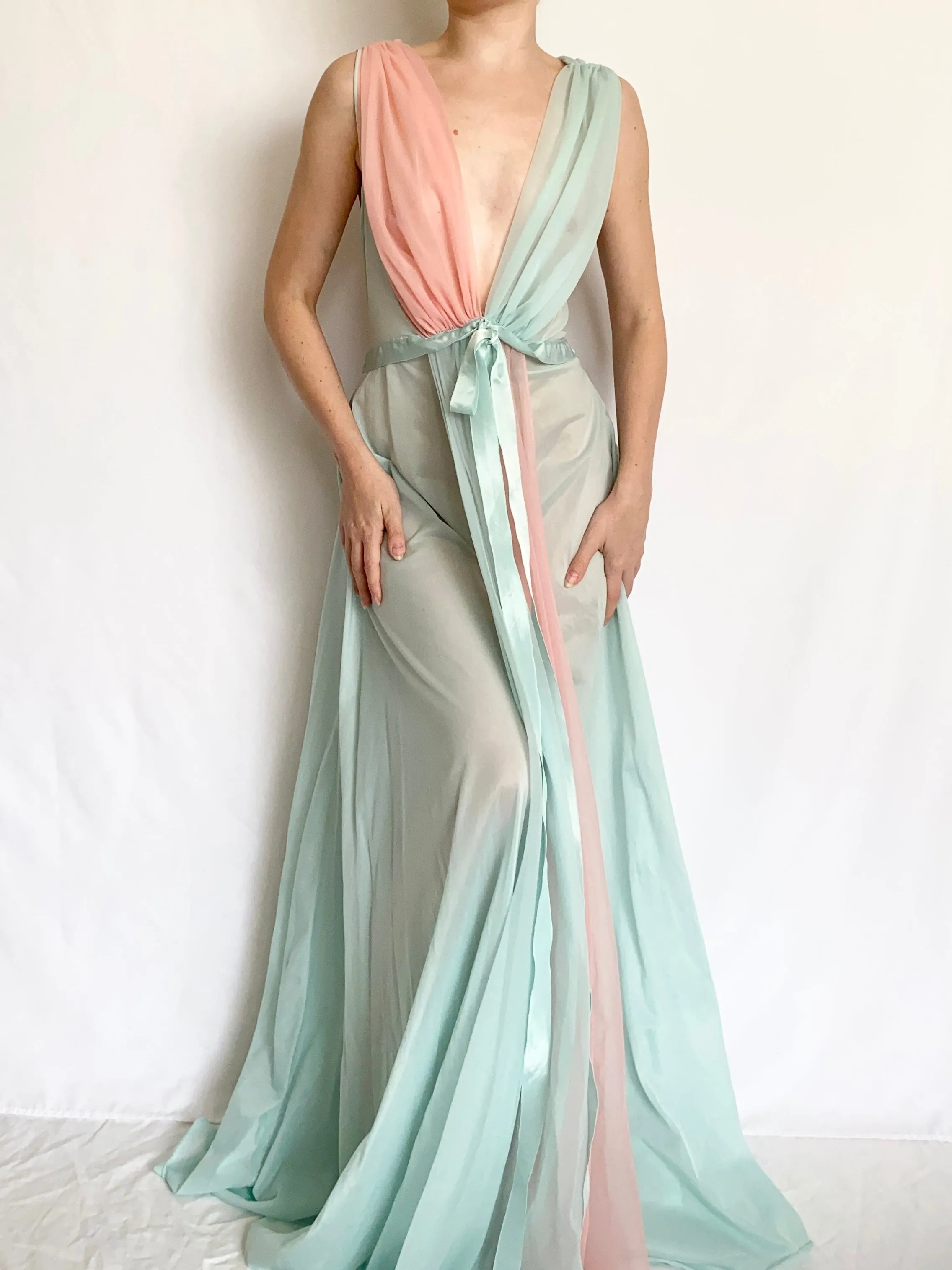 Barbie Swan Lake 1950s Bicolor Nylon Gown (S)
