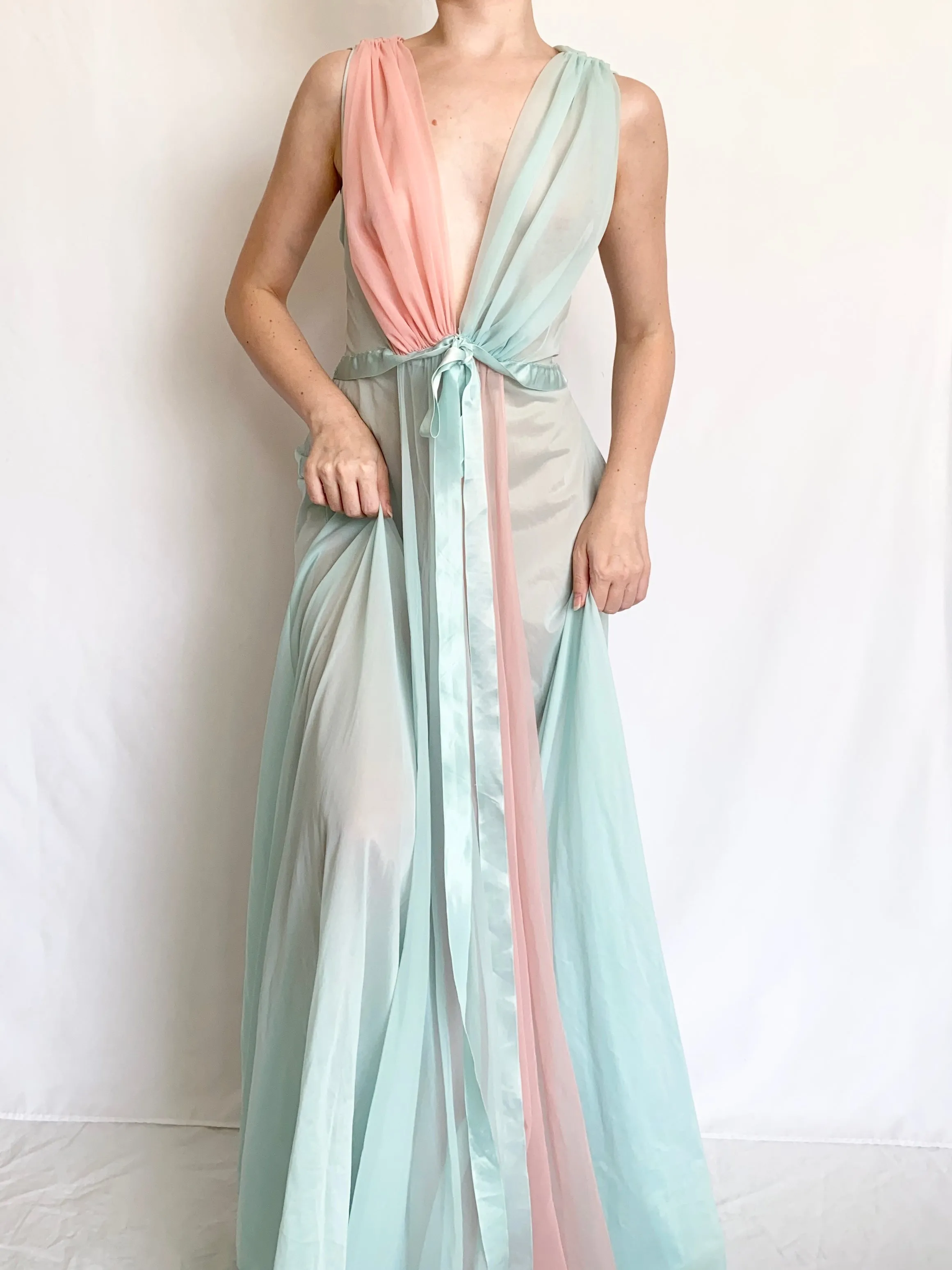 Barbie Swan Lake 1950s Bicolor Nylon Gown (S)
