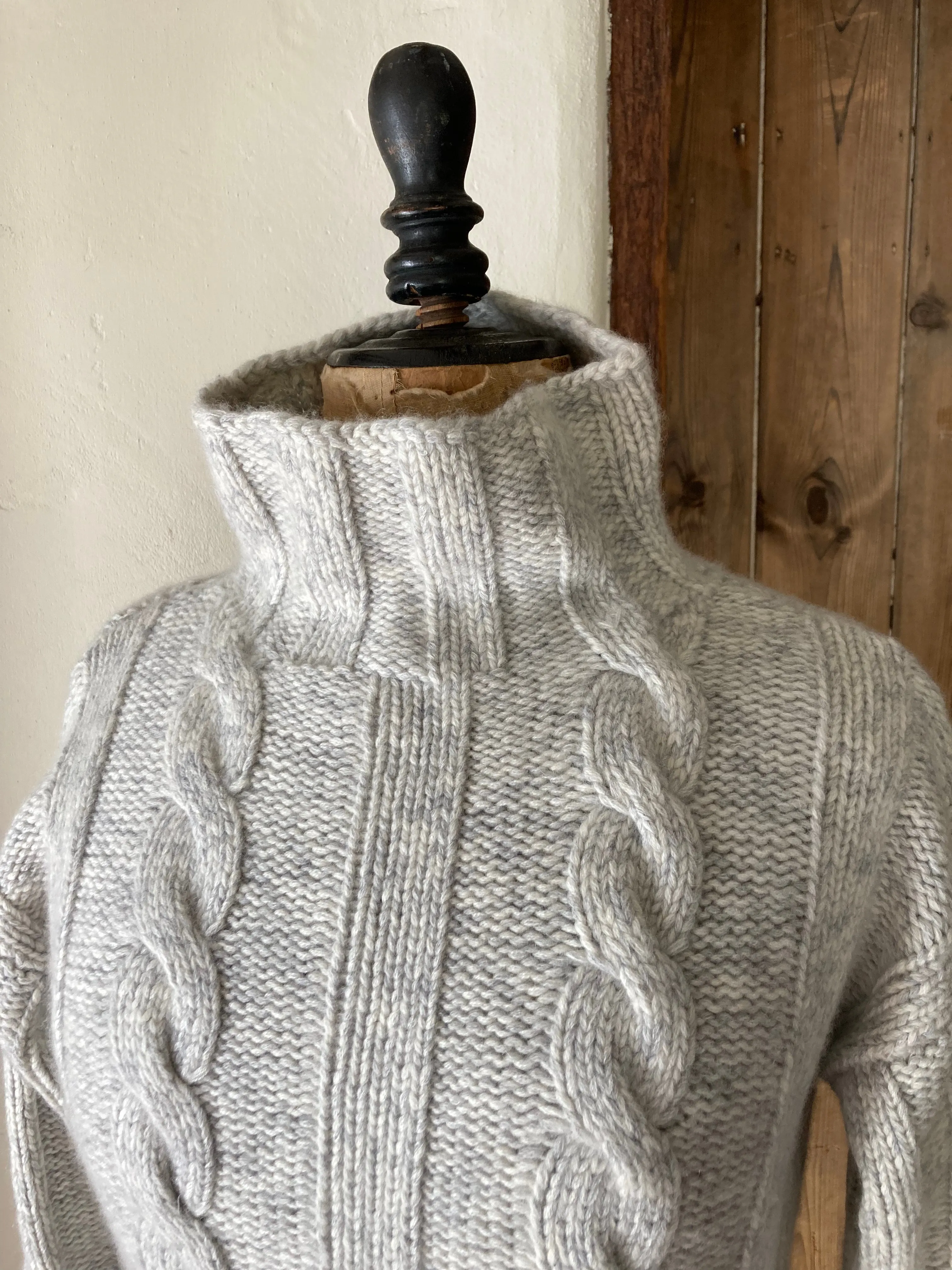 Cable Knit Cashmere Jumper