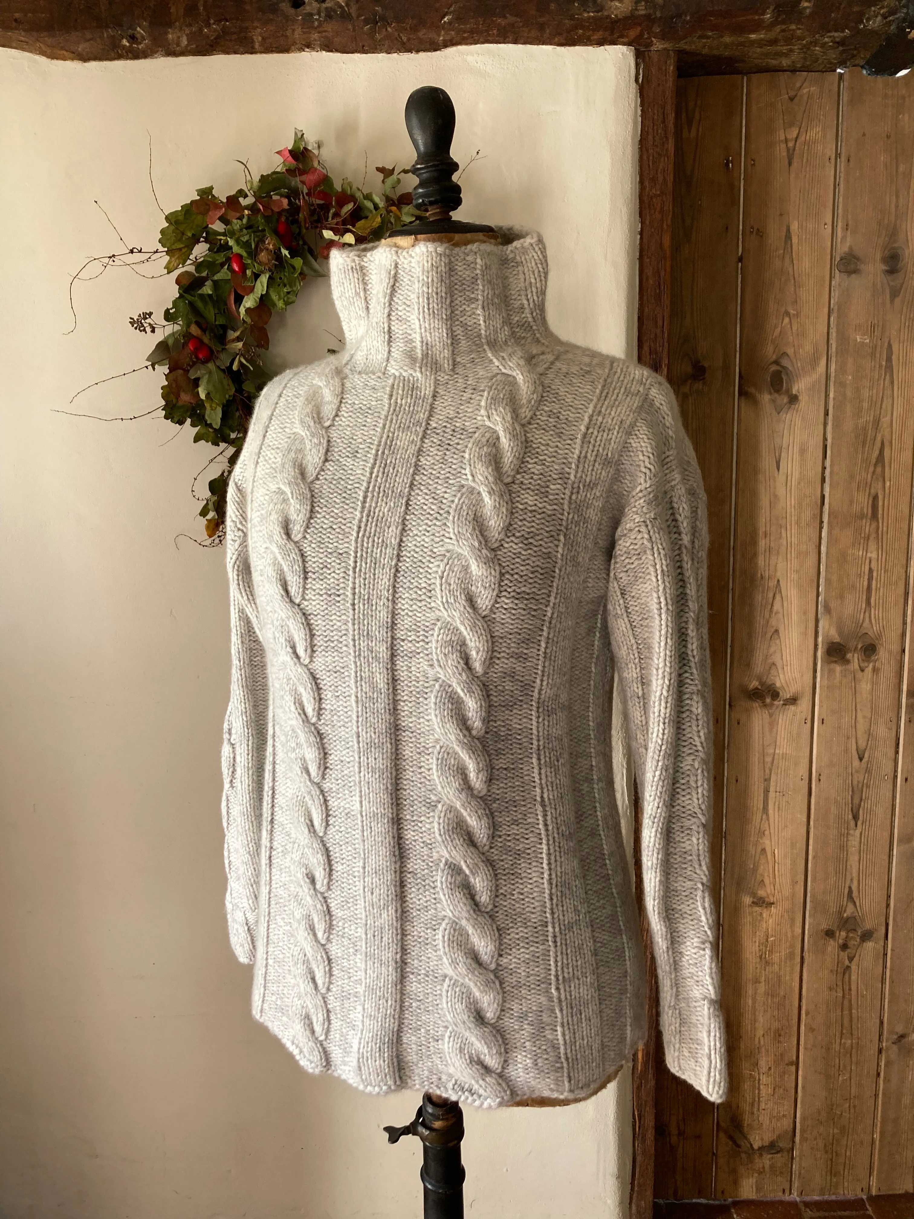 Cable Knit Cashmere Jumper