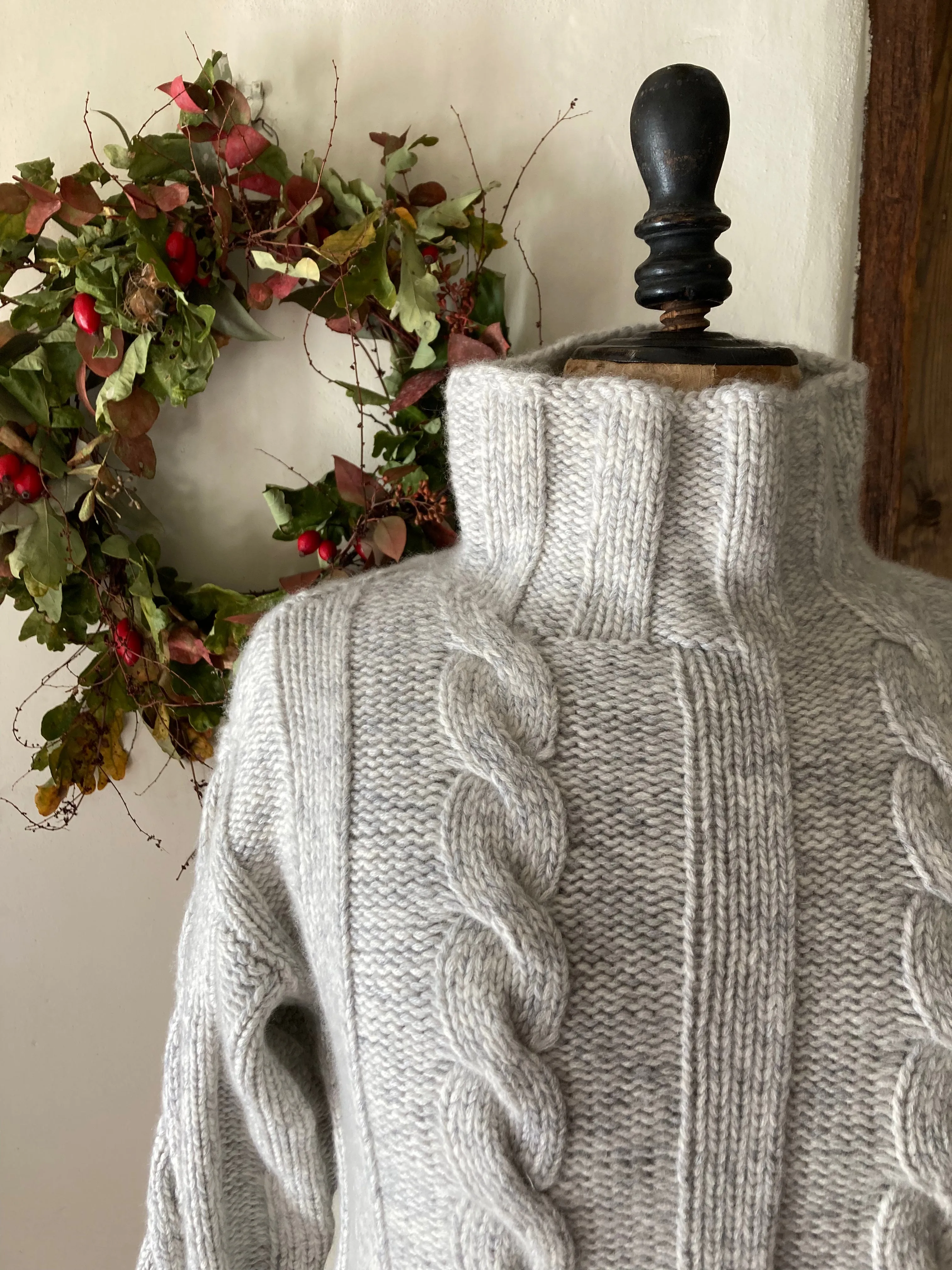 Cable Knit Cashmere Jumper