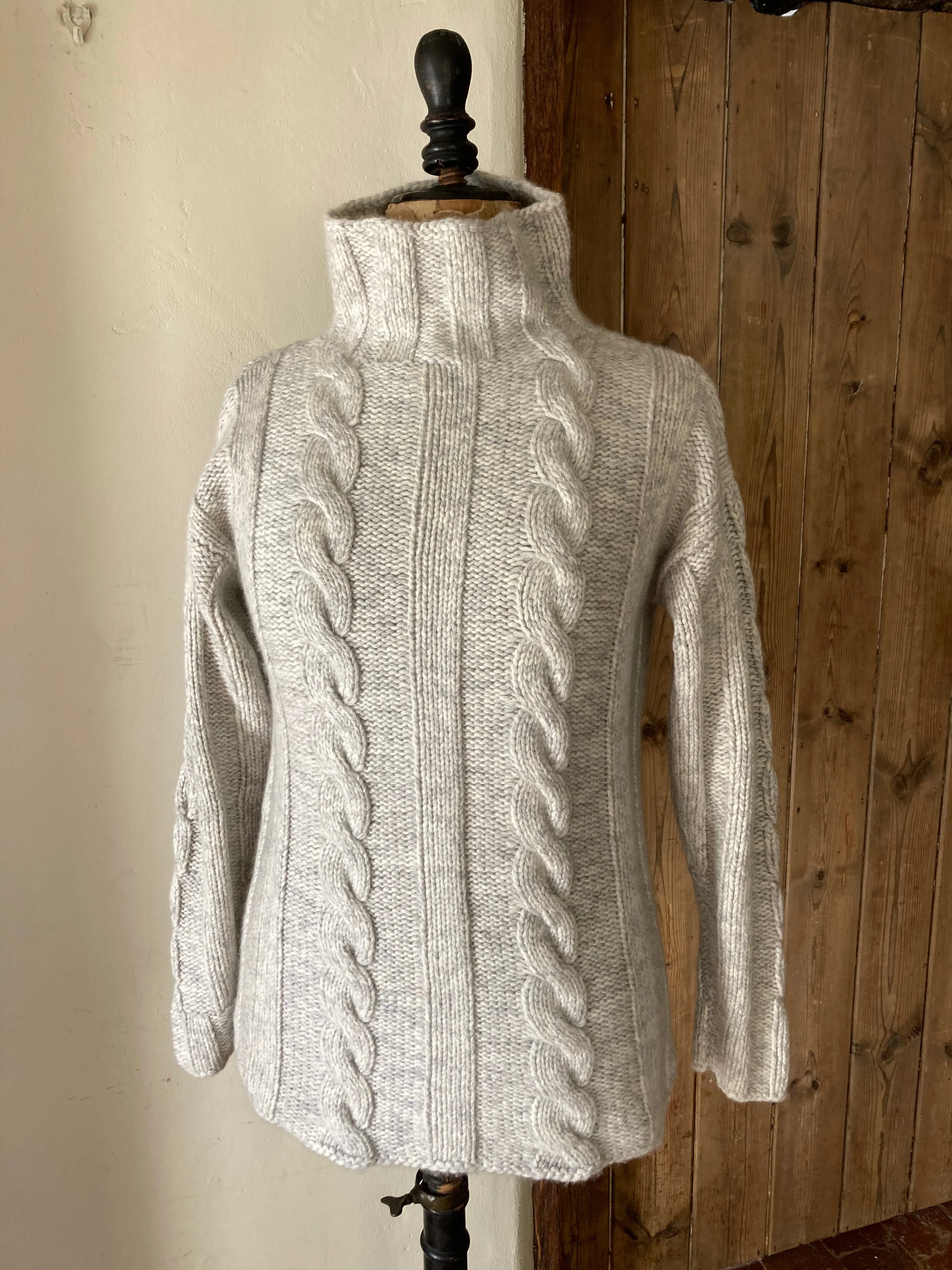 Cable Knit Cashmere Jumper