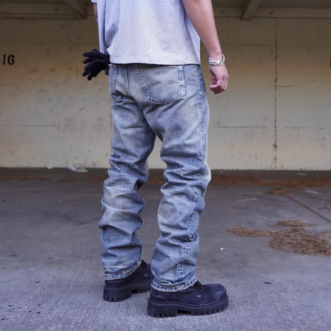 Classic Washed Straight Jean - BLUE