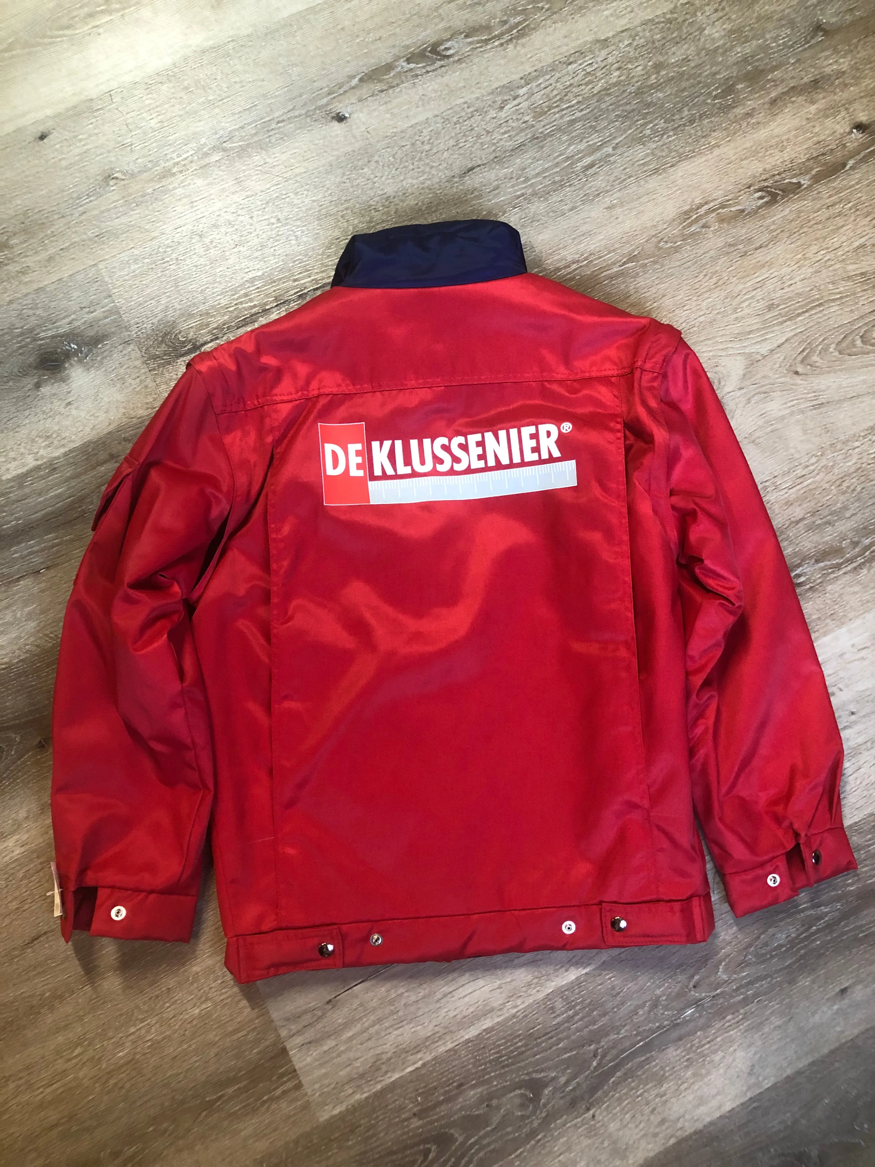 Deklussenier Red Jacket
