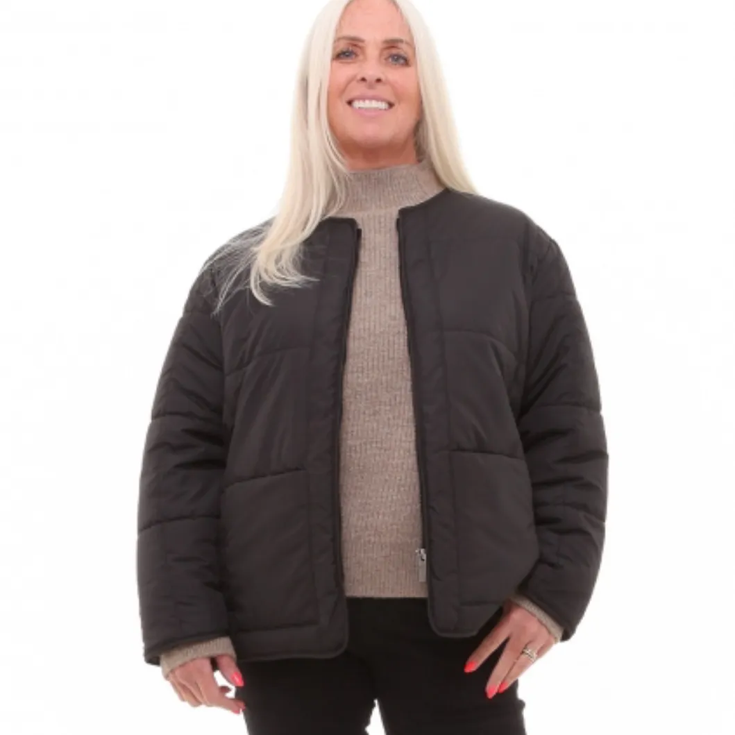 Dreams - Quilted Box Jacket - Black
