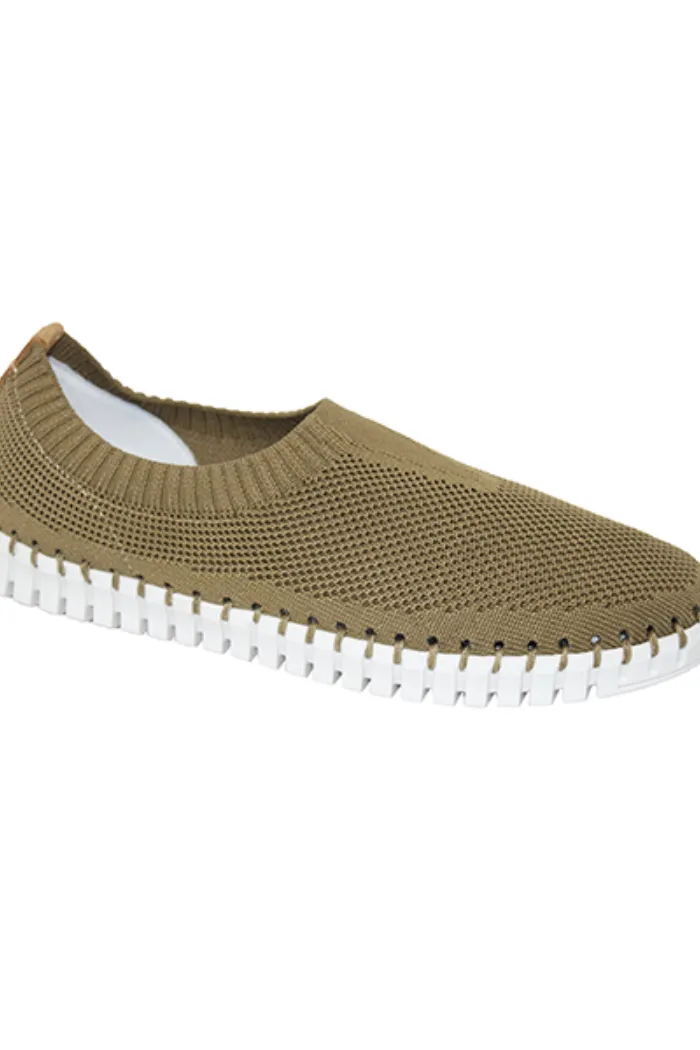 Eric Michael Lucy Women's Slip On Sneaker