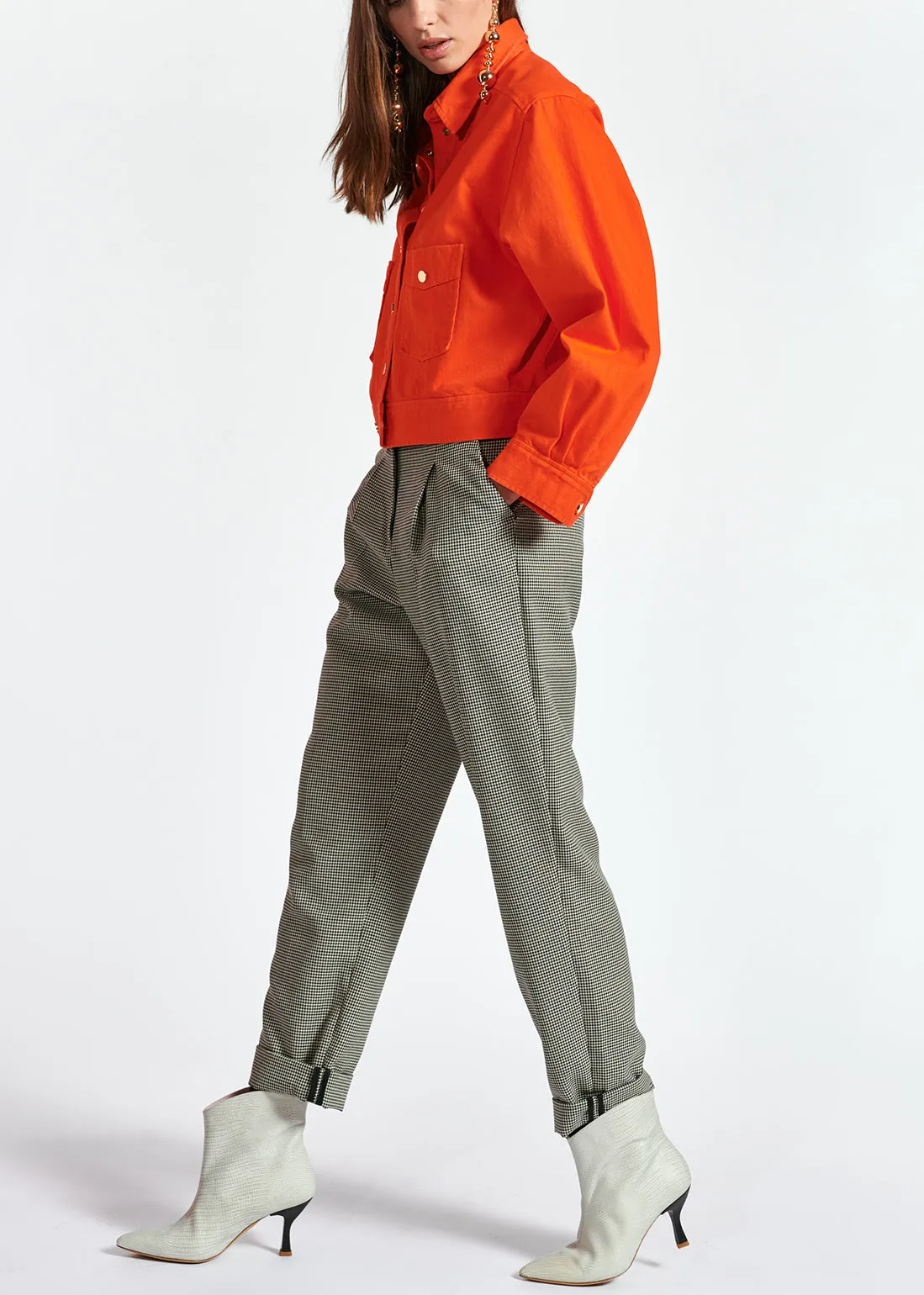 Loose-fit houndstooth high-waist pants