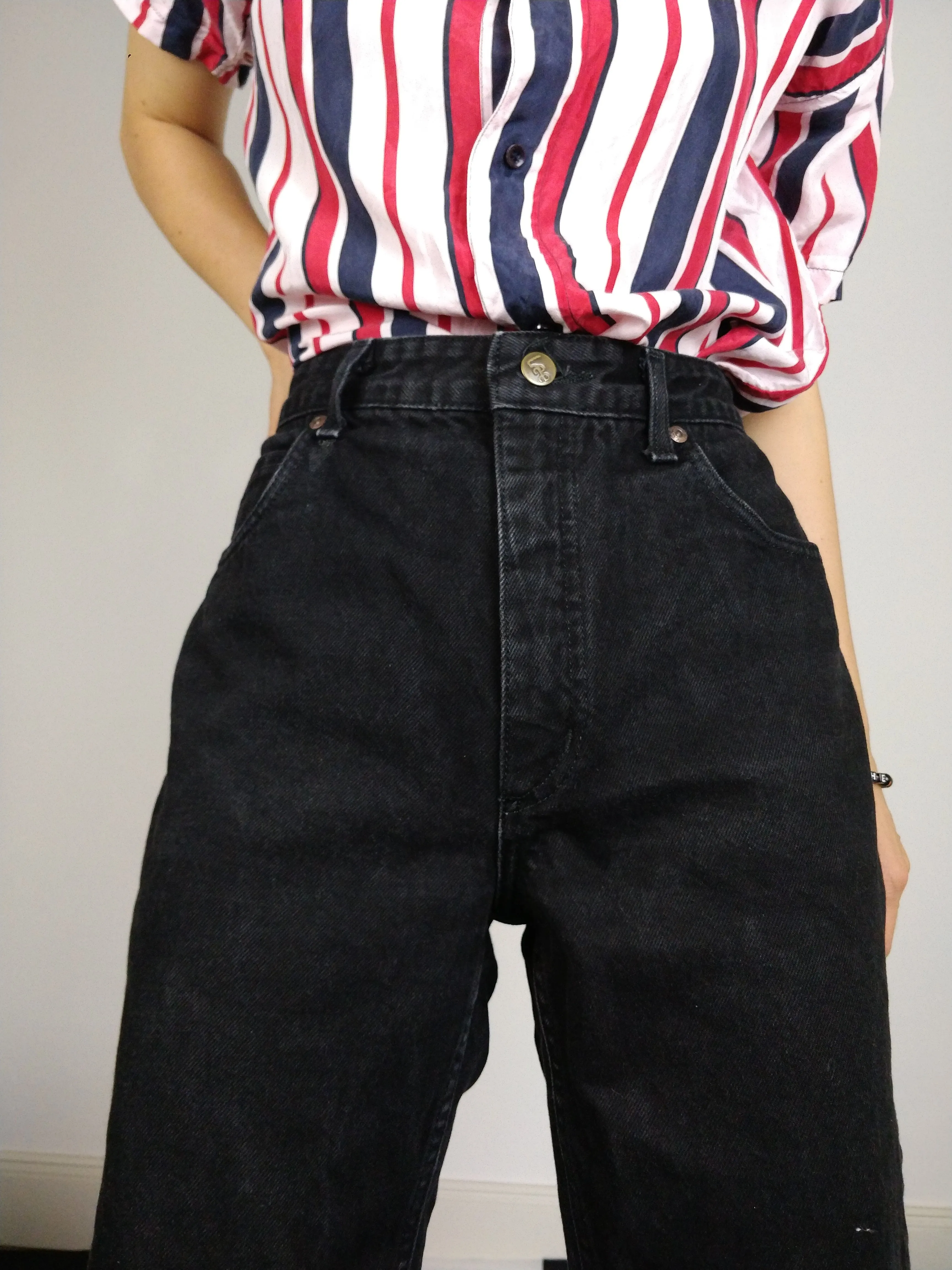 The Black Lee Jeans | Vintage Lee Jeans Oklahoma black denim high waist mom jeans S M 32-33