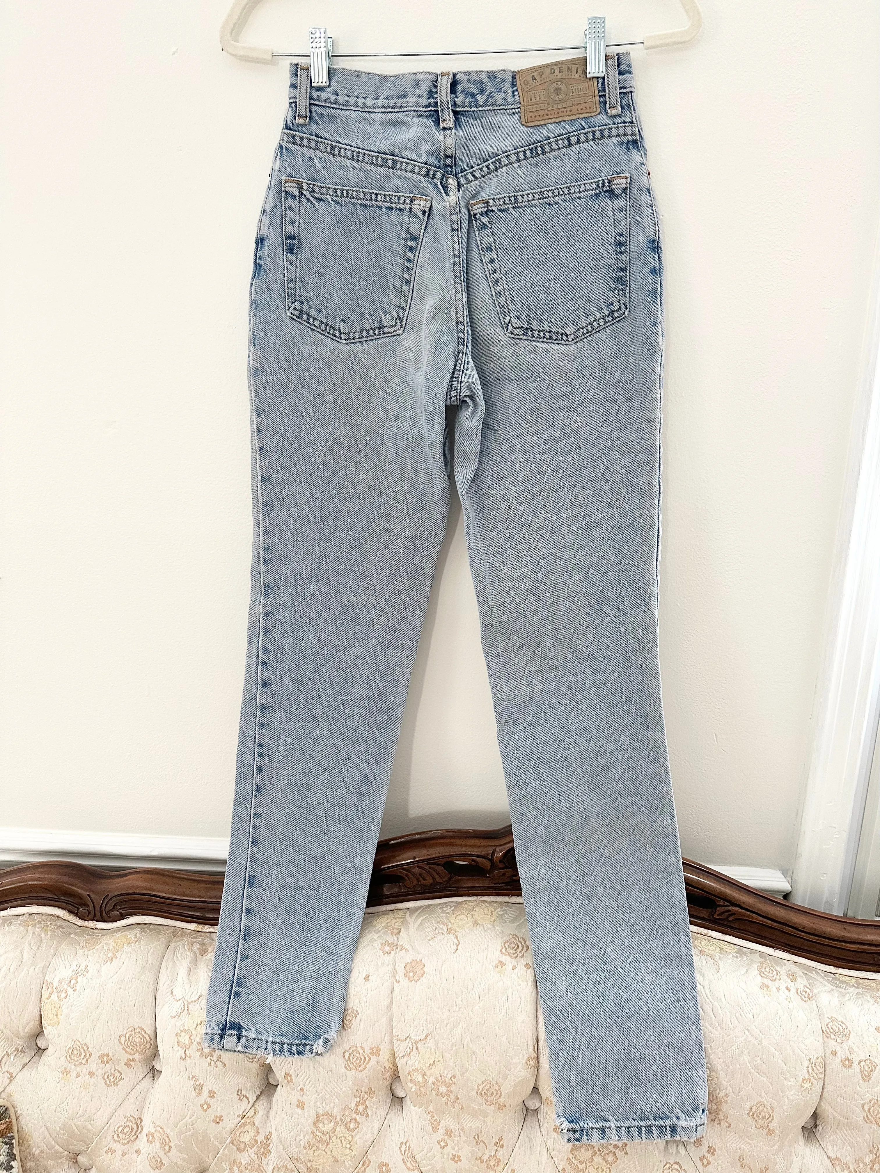 Vintage GAP Juicy Lightwash 100% Cotton Denim Jeans (26")