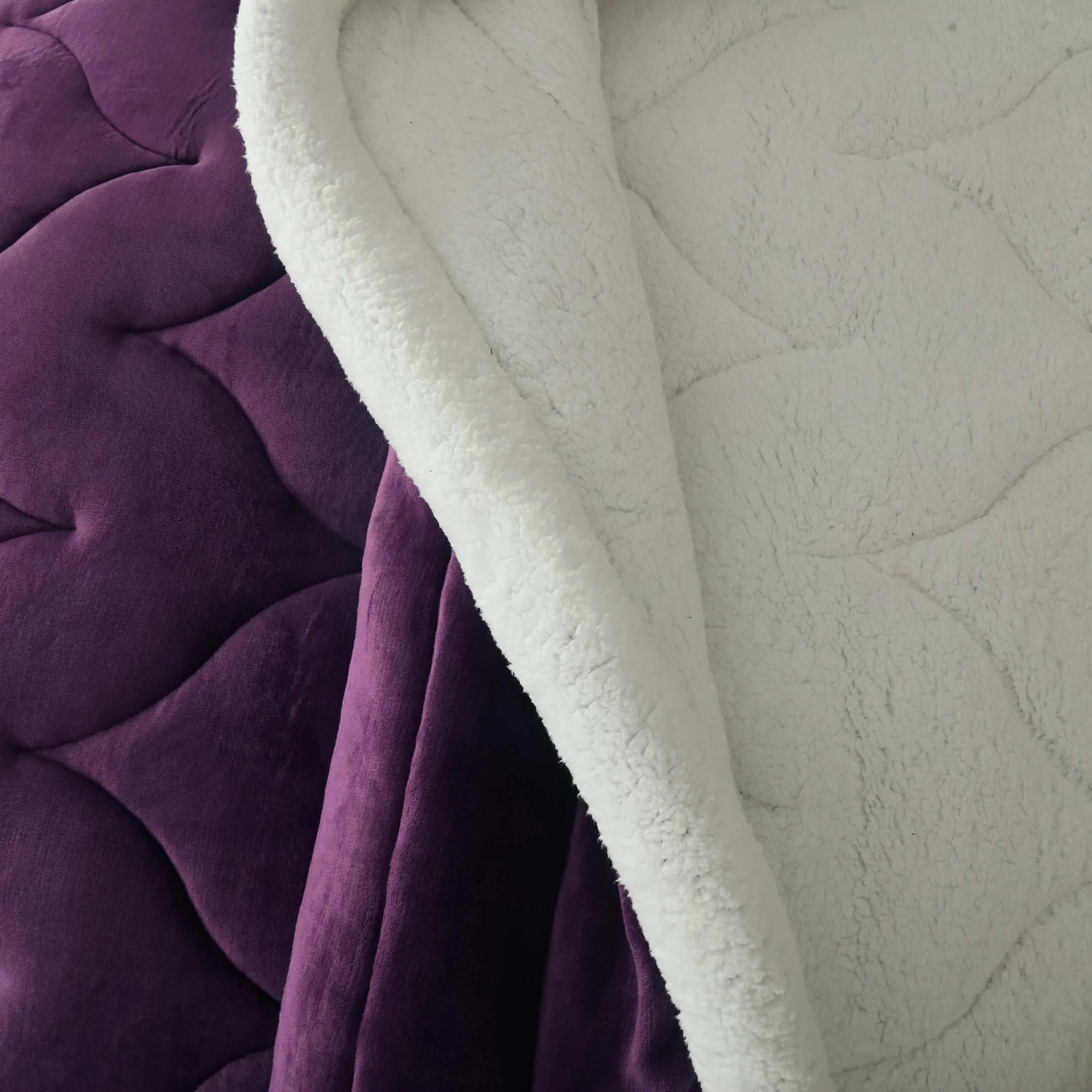 Warm Aura Quilted Comforter