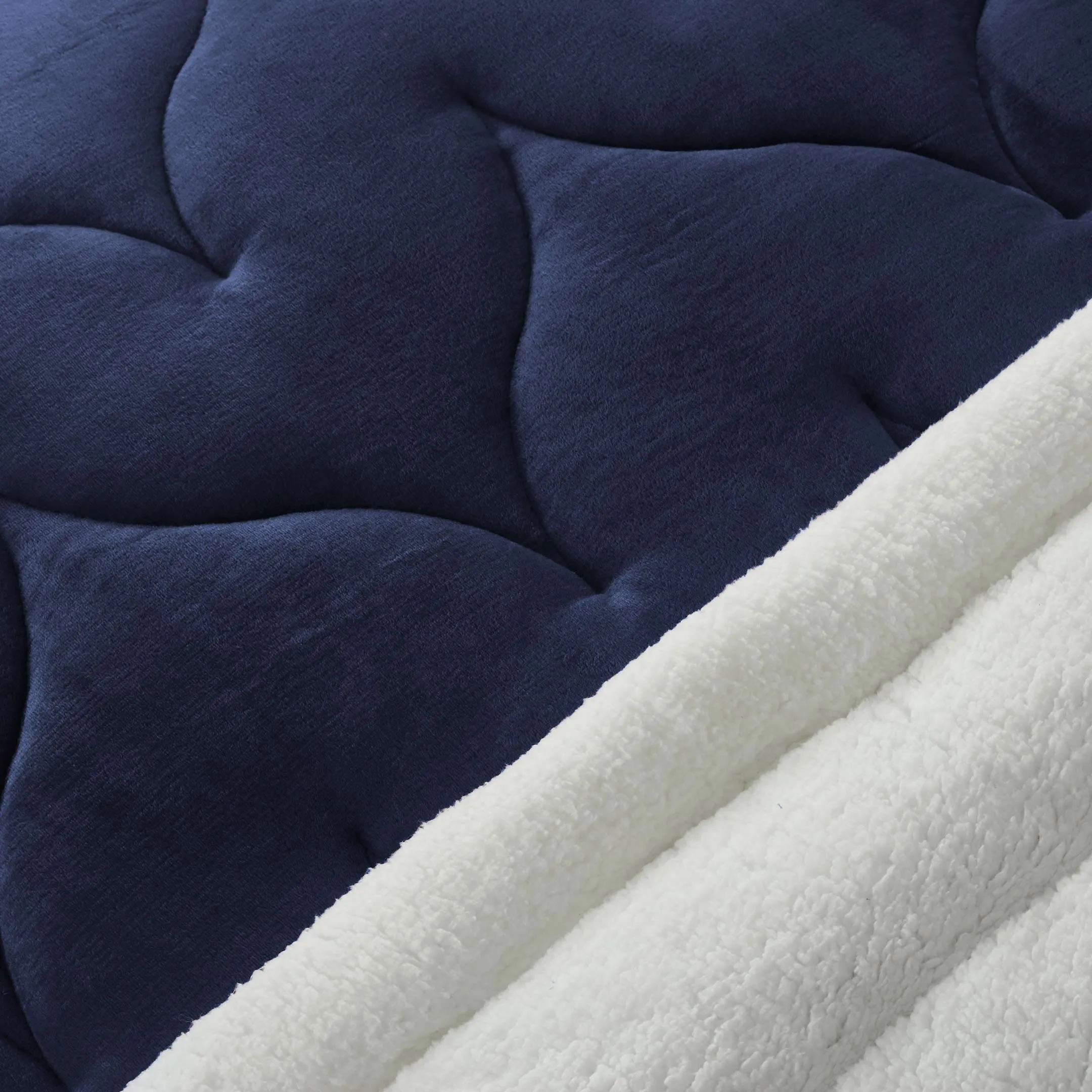 Warm Aura Quilted Comforter
