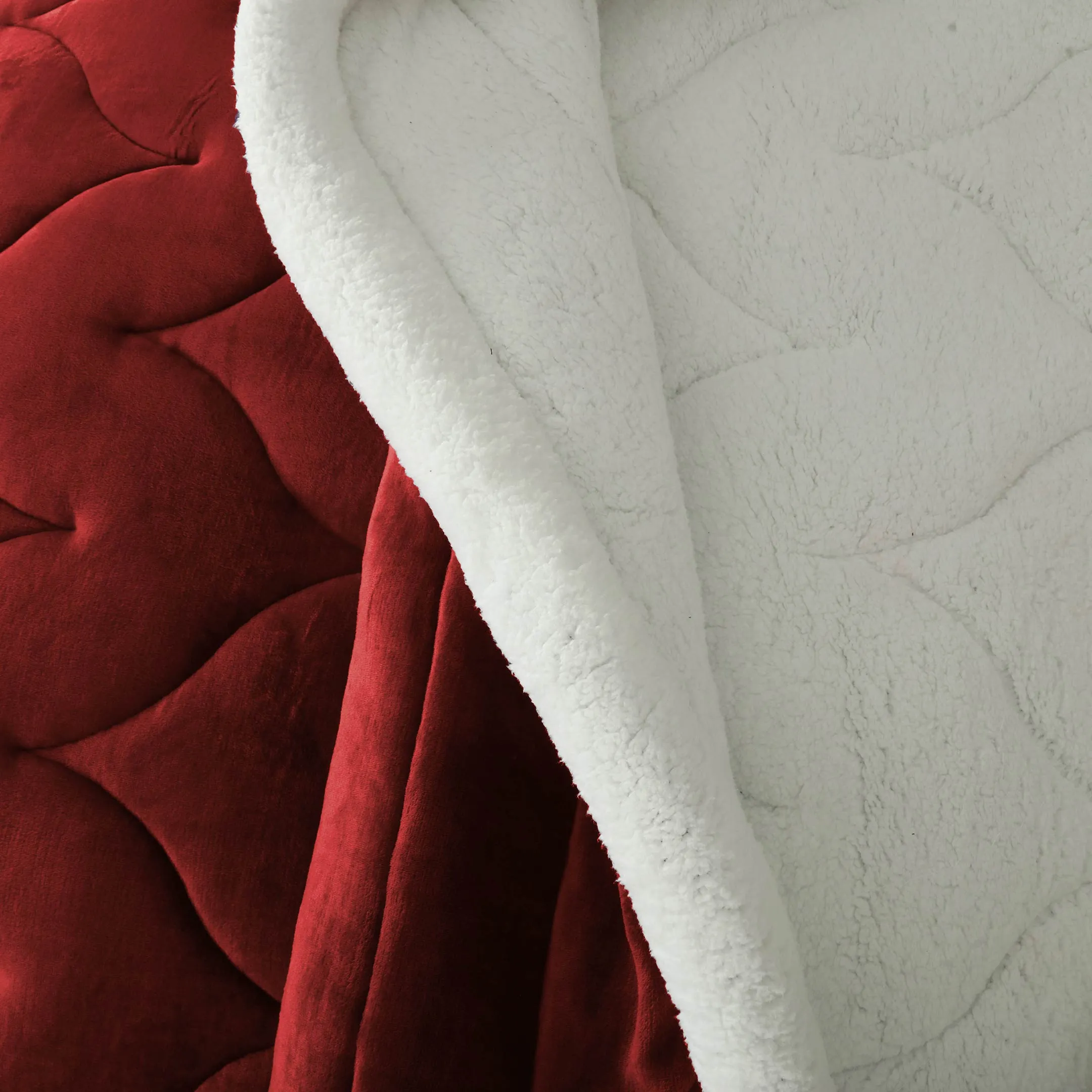 Warm Aura Quilted Comforter